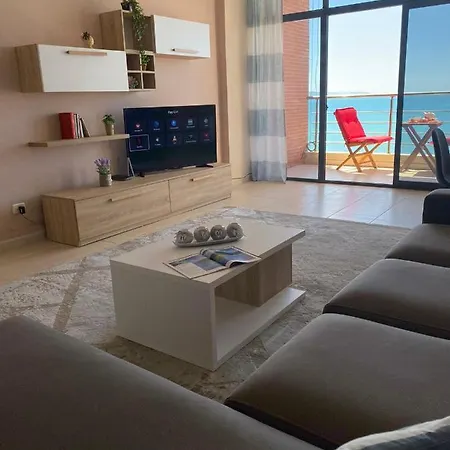 Apartment Vollga Apartment-the Best Sea View Of The City