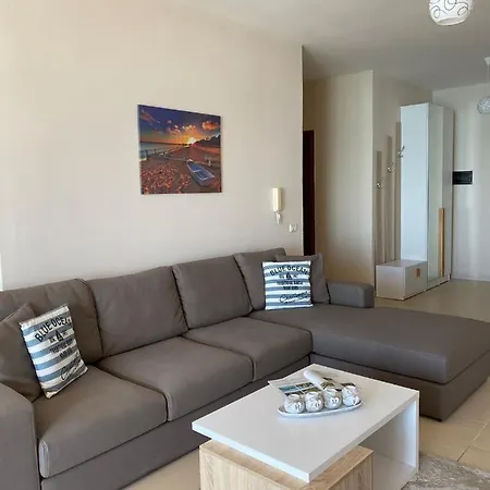 Vollga Apartment-the Best Sea View Of The City *